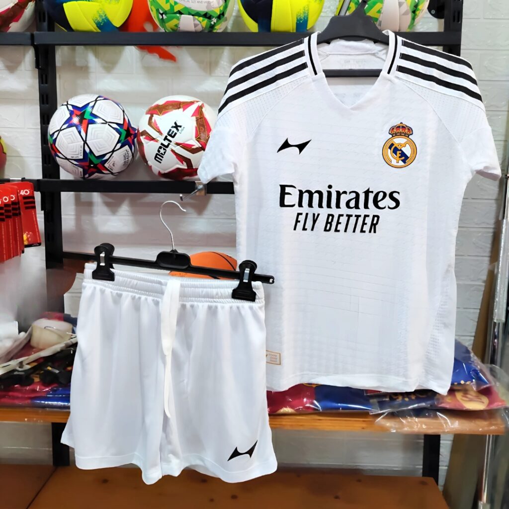Tenue de Football Adulte Real Madrid